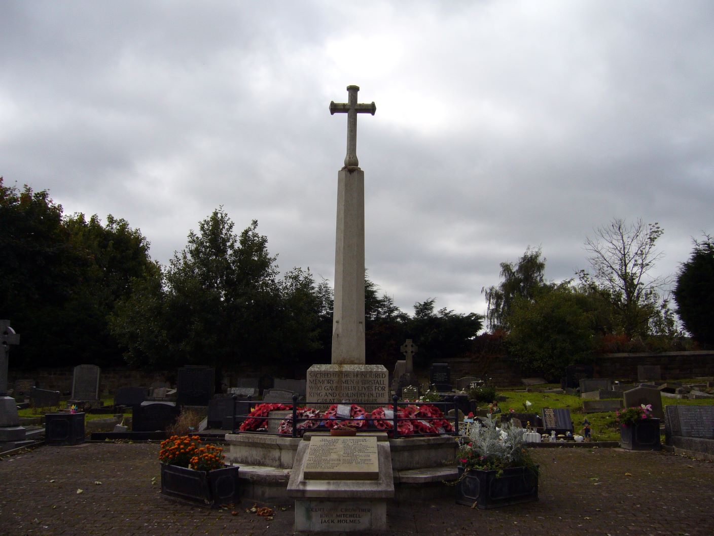 BirstallWarMemorial_chapter3