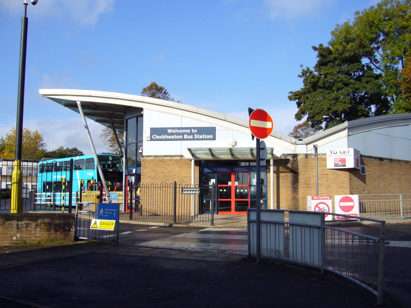 BusStationToWestgate_chapter4