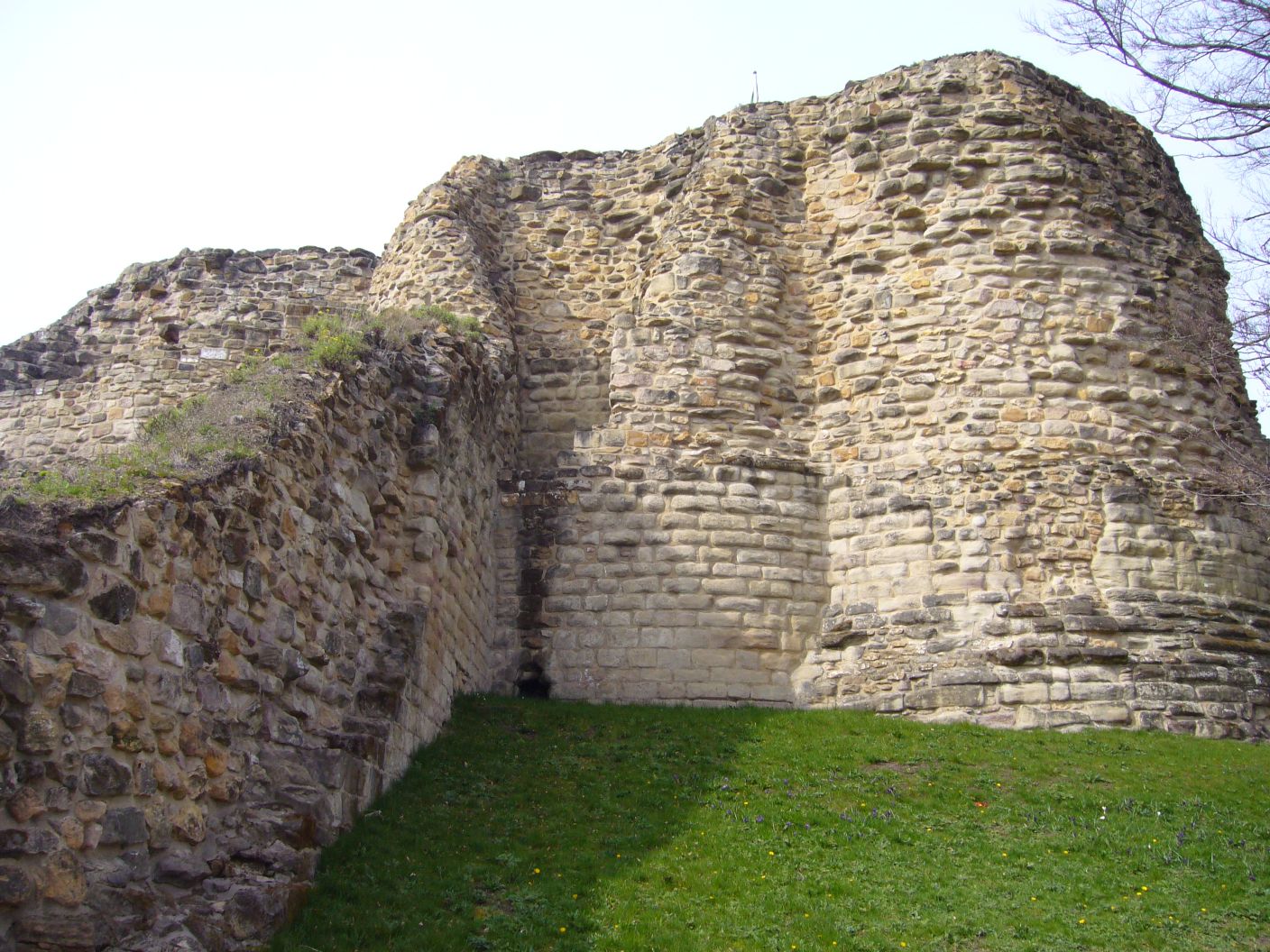 WalkAroundPontefractCastle_chapter9